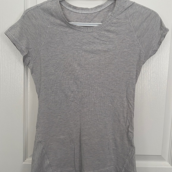 Lululemon Pedal To The Medal Short Sleeve - Picture 1 of 2
